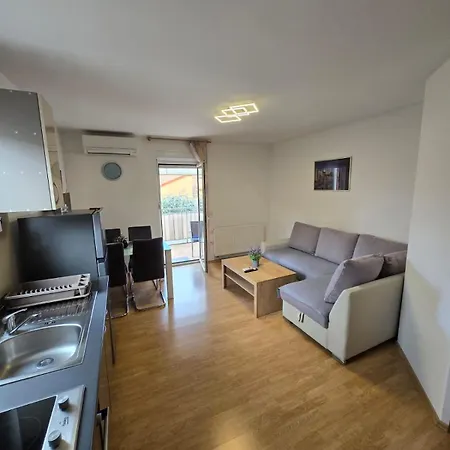 Apartament Lipa *